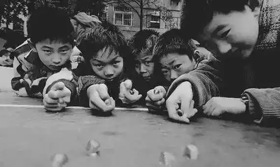 这些老照片献给我们回不去的童年流着泪也要看完