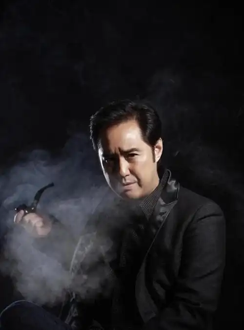 作品接连不能播出,一气之下去摆摊,43岁靠《人民的名义》爆红