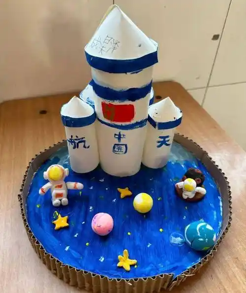 灵动双手 变废为宝——第二小学开展"变废为宝"创意小制作活动_生活