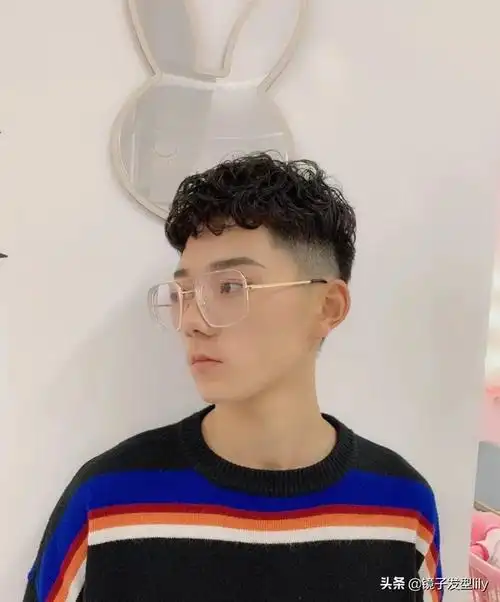 2021发型别乱剪,又帅又时尚男发来了,想换发型看过来