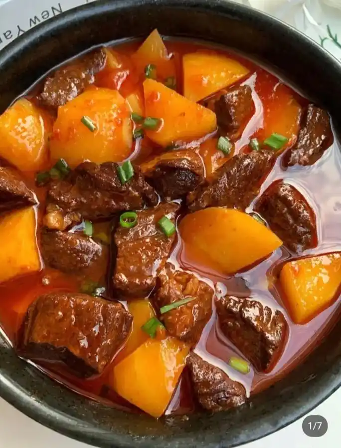 滋补暖胃的番茄土豆炖牛肉#纯手工制作美食 #番茄土豆牛肉怎 - 抖音