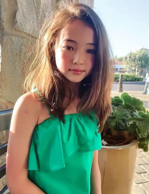 她的11岁从拥有jennie同款美貌开始
