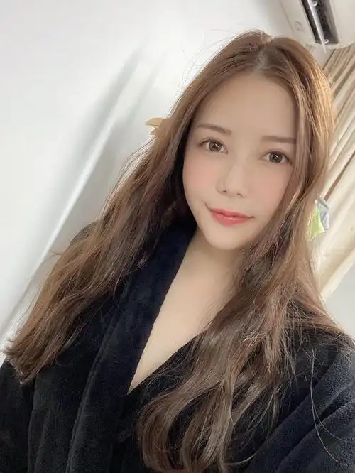 25岁日本女孩的时尚穿搭风格