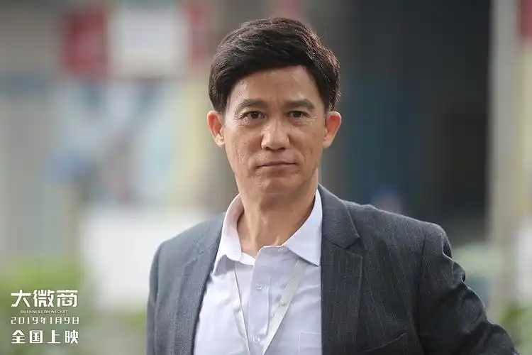 《寒战2》等,伴随观众成长的经典香港电影,都有演员李子雄的名字