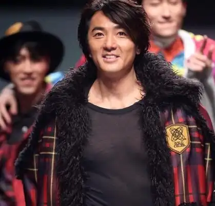 图郑伊健综艺极速前进霸气镇场揭开陈小春破罐破摔内幕