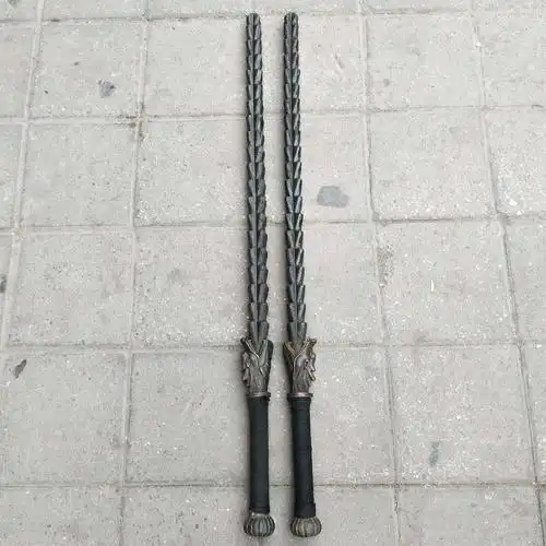 仿古兵器 钢鞭一对尺寸如图