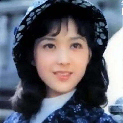 她曾是"内地第一美人",与丈夫恩爱37年零绯闻,今70岁风采依旧_南龚雪