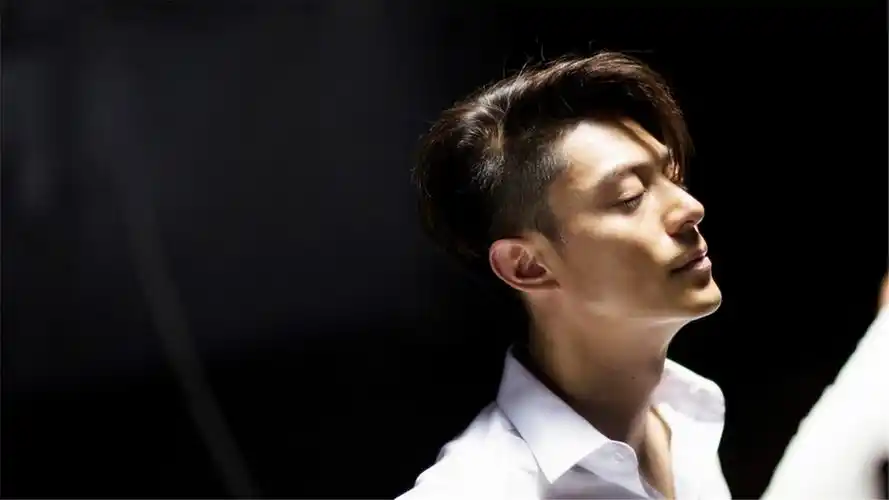 电视剧他来了请闭眼霍建华高清剧照图片壁纸下载