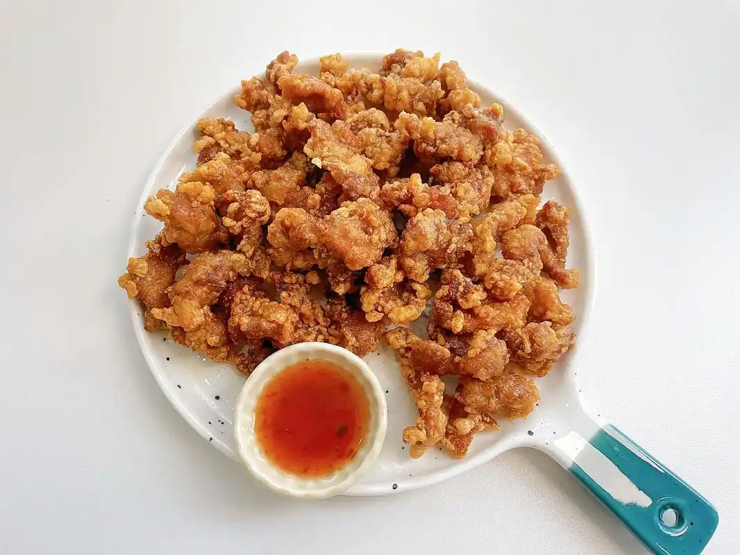 福建特色美食7515外酥里嫩的闽南炸醋肉97 今天和大家分享一道