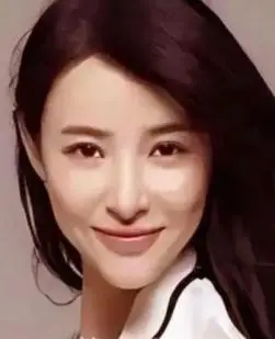 其实,他的前妻康作如也给他生了个女儿,一家子挺热闹的.