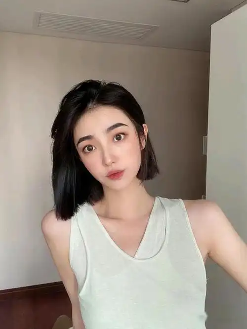 推荐发型1:齐肩直发