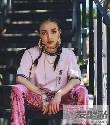 嘻哈女生编发发型玩转嘻哈就这样扎头发