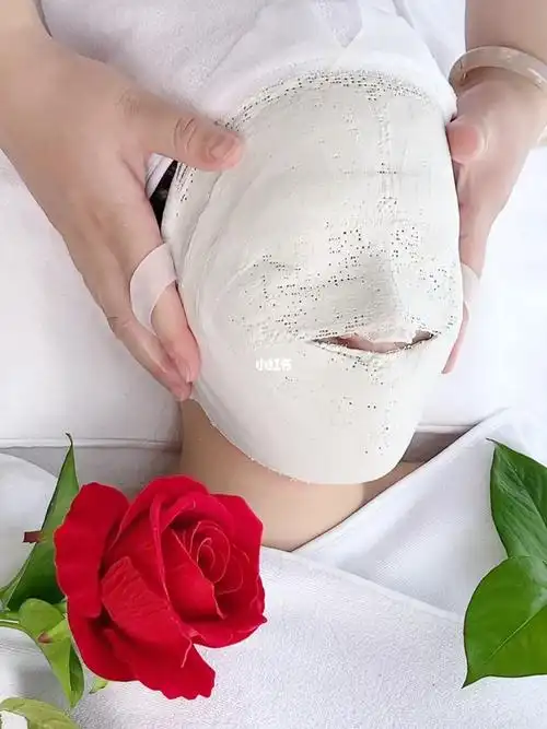 美容院木乃伊焕肤面膜