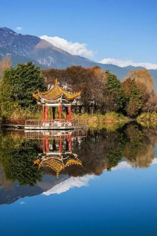 末日之前去云南 -- 昆明大理丽江香格里拉梅里雨崩掠影