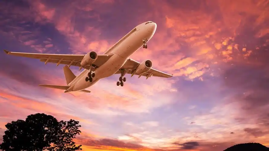 飞机,起飞,黄昏,日落,云彩,剪影 桌布 - 2560x1440 qhd