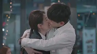 《欢乐颂2》截图 关关谢童