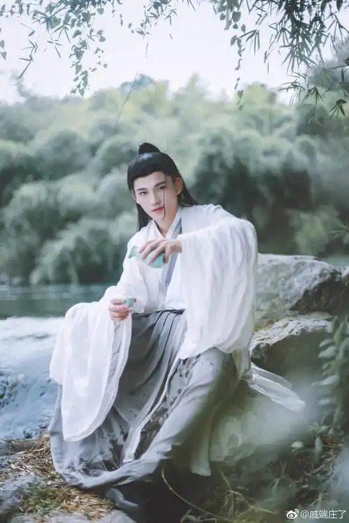 汉服男生