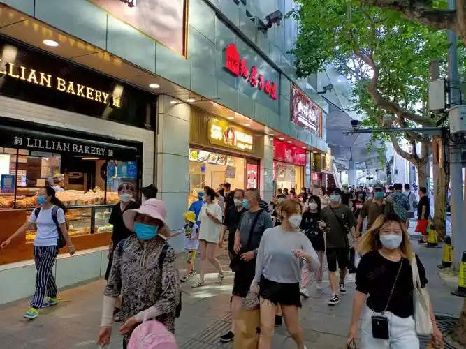 【10图】房东直租徐汇桃江路双开间商铺出租无转让费,