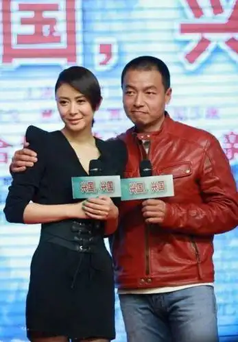 他因《重案六组》走红,为拍戏不惜与父亲反目,戏外娶塞娅公主_王挺