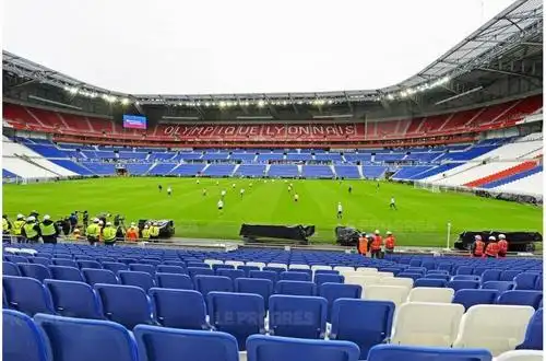 好险,里昂球场欧洲杯险遭恐袭