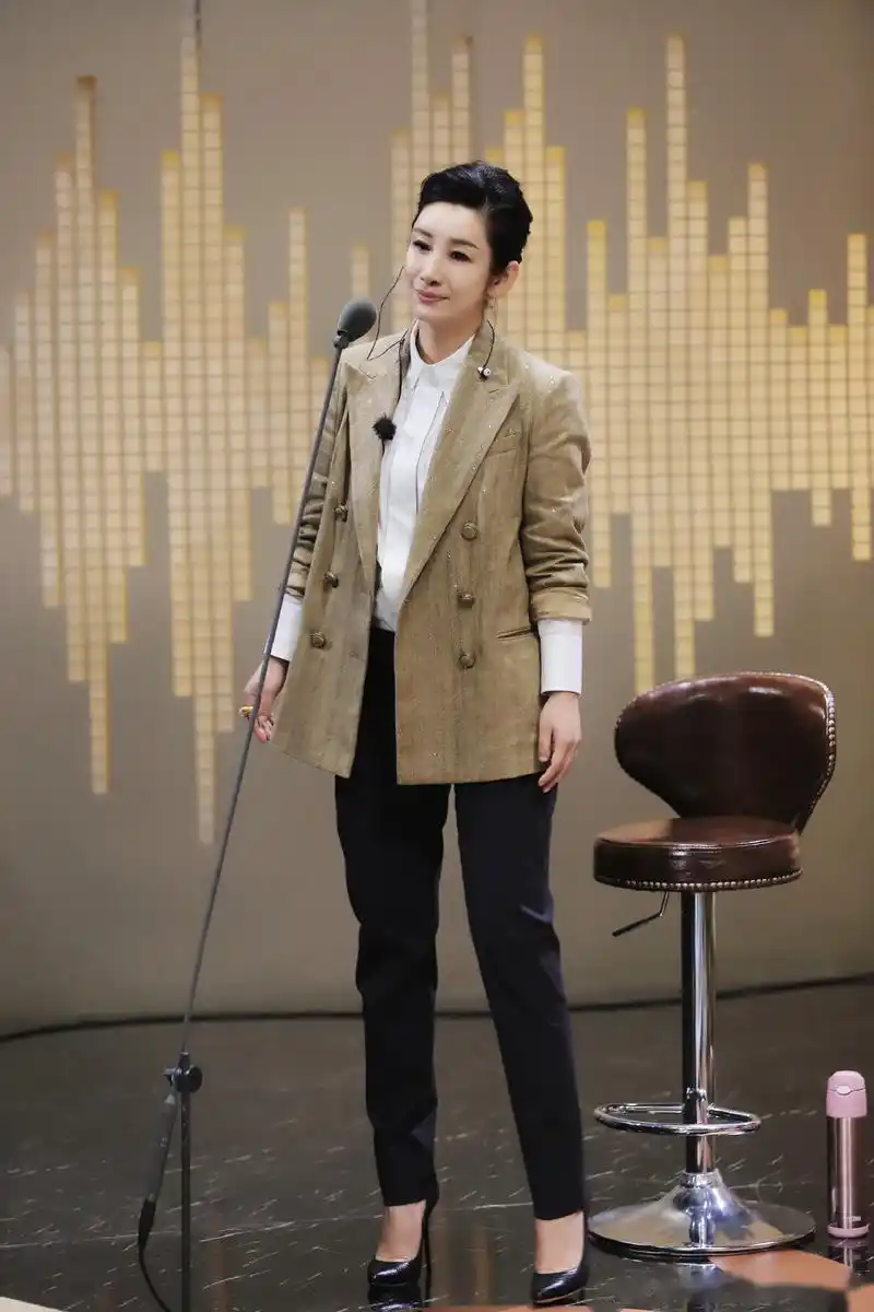 舞台背后也有讲究,点滴都是作为演员的付出.