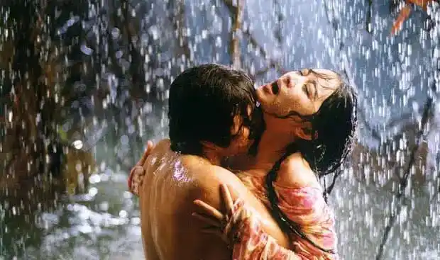 林青霞和张国荣的经典吻戏,让观众无法抵抗_网易订阅