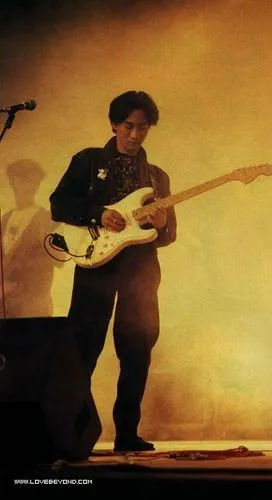 黄家驹这一套是什么衣服