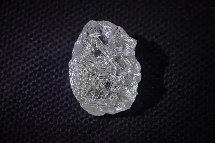 盘点钻石表面上不得不保留的包体特征