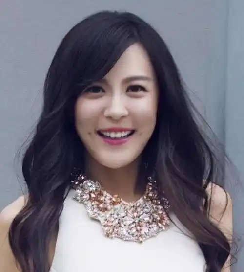 盘点娱乐圈有梨涡的女艺人,果然有梨涡的人颜值也不低_作品_许晴