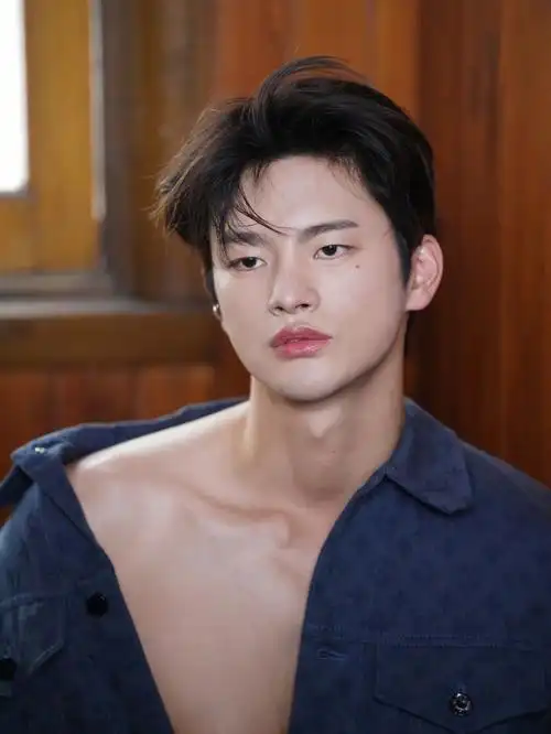 怎么这么好看要图7715#徐仁国