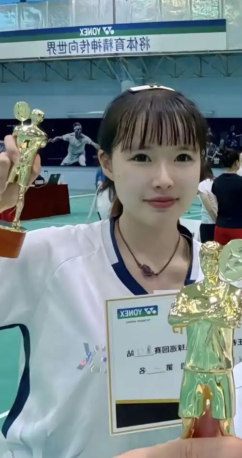 羽毛球女网红里谁厉害?我心中的人选只有一个