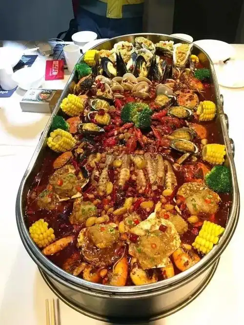 福州美食丨巨无霸海鲜大拼盘再次轰炸你的朋友圈