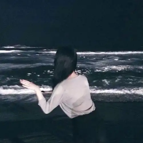 借酒消愁的伤感句子形容一个人借酒消愁的句子