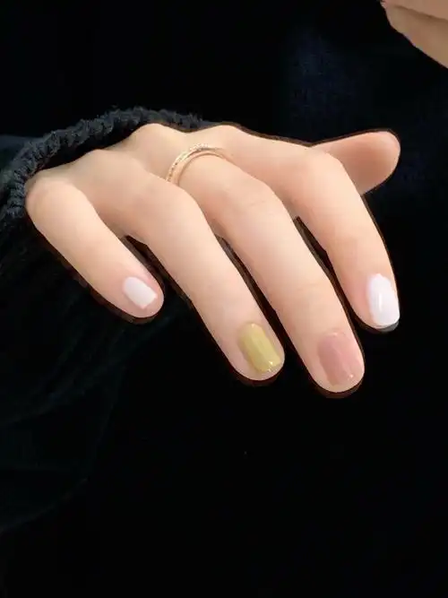 冰激凌夏日简约ins跳色显白美甲