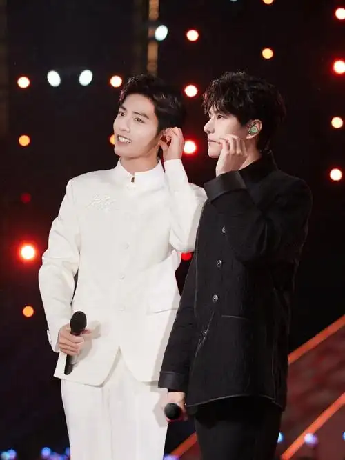 不愿意就算了 但他愿意##王一博憋了个大的