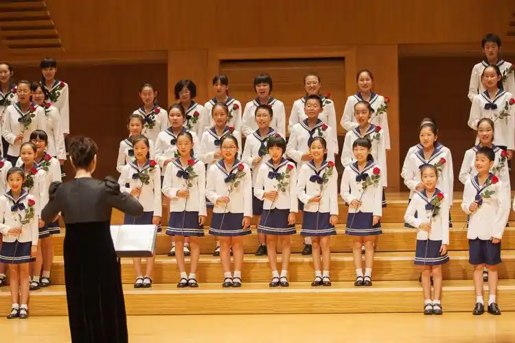 乘着歌声的翅膀"北京国际儿童合唱团二十周年专场音乐会 - 优新闻 -