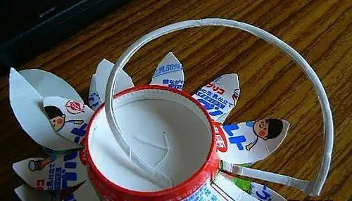 酸奶盒,一次性纸杯做手工手工制作向日葵装饰花的方法