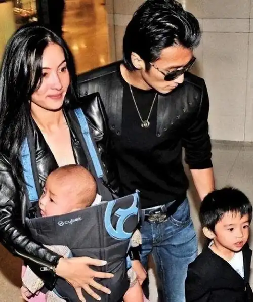 回顾3胎孩子的生父成谜离了谢霆锋张柏芝的本性暴露了