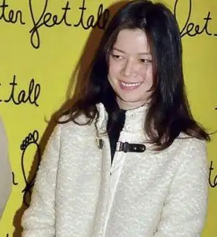 推荐问题五,谭咏麟老婆朱咏婷照片