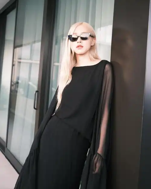 朴彩英圣罗兰全球品牌大使##朴彩英solo出道三周年