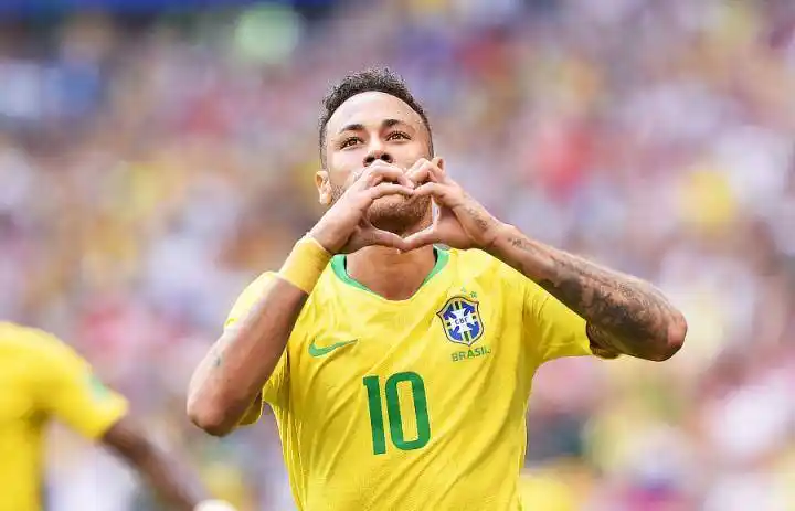 图集巴西淘汰墨西哥晋级8强内马尔菲尔米诺比心庆祝