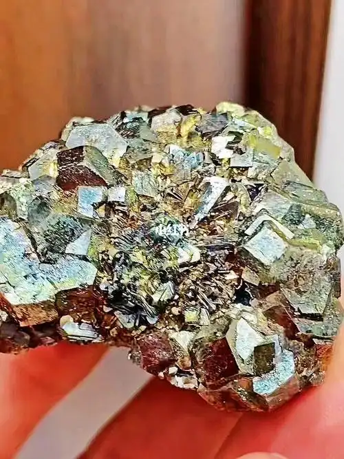 水晶结缘  #水晶  #结缘水晶  #能量水晶  #水晶原石  #黄铁矿  小