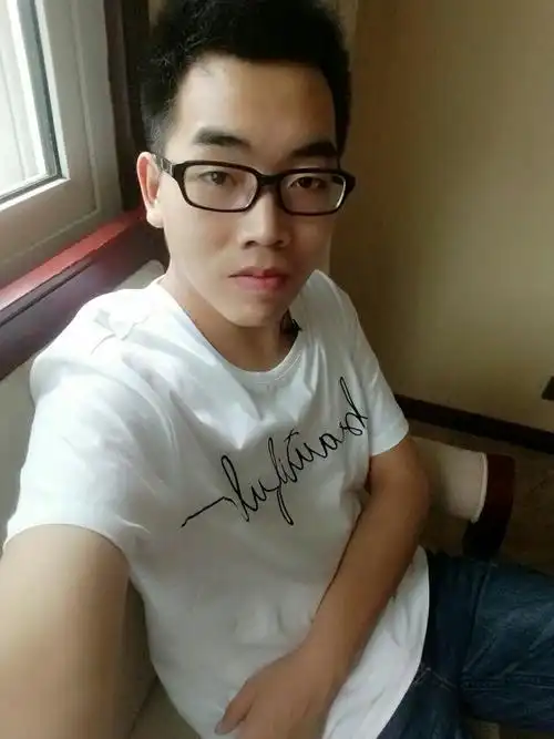 我是一个25岁的男孩