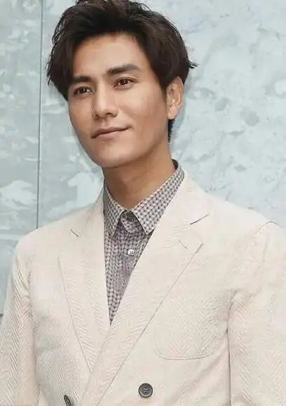 《陈坤发型留了多久》陈坤发型留了多久可以剪-万谷记