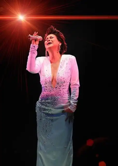 郑少秋不闻不问大女儿,甄妮叹息:孩子最受伤,遭自私父亲是悲哀