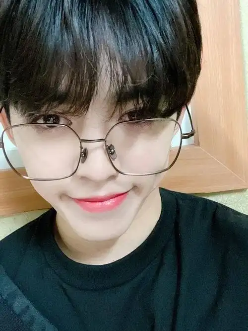 21年第三张自拍来啦