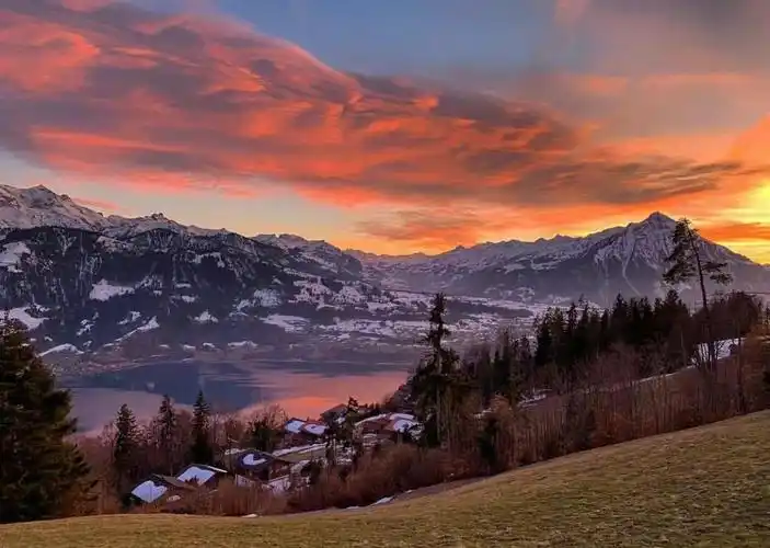 夕阳下的瑞士雪景insswissmountainview