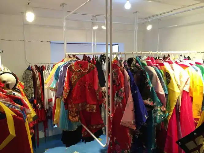 长沙云舞演出服租赁古装旗袍卡通人偶