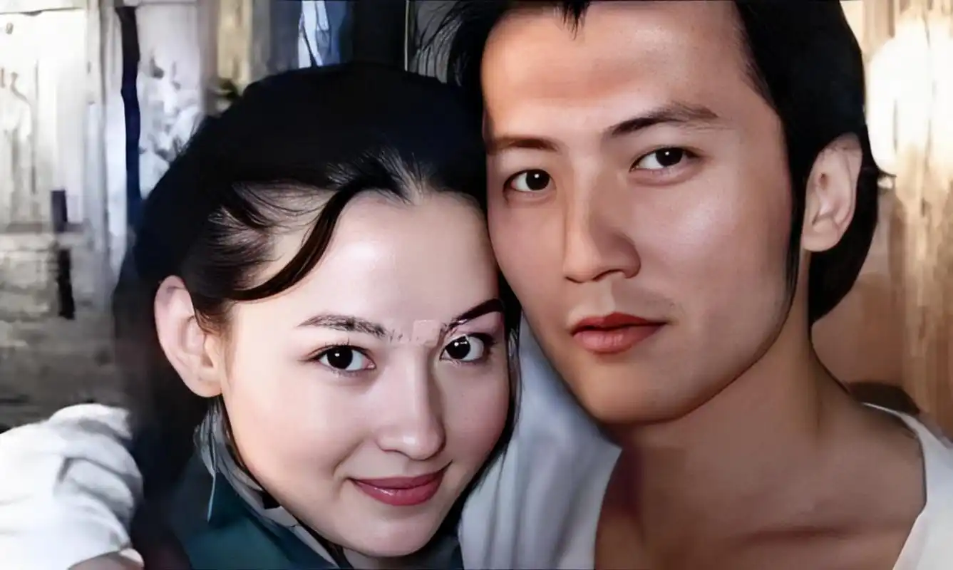 有人问谢霆锋和张柏芝离婚是不是因为一张照片.谢霆锋摇头.