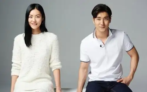 崔始源下半年将入伍表姐刘雯将苦等3年图